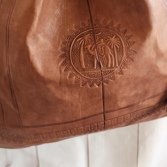 Moroccan leather bag engraved handmade leather bag, - Picture 10 of 10
